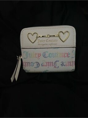 Juicy Couture White Zip-Around Wallet with Gold Heart Accents